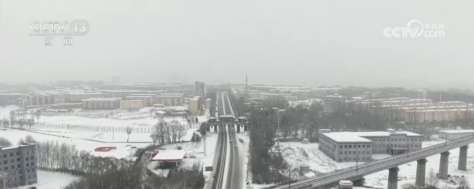 各地迎来返程车流高峰 多部门数措并举保畅保通暖归程