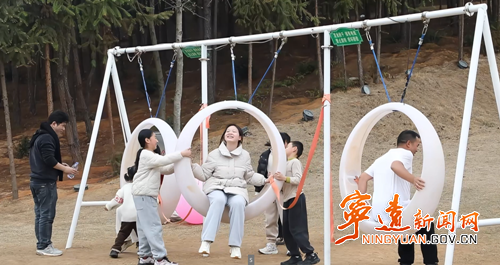 宁远：印山公园热闹迎客庆新春_副本500.png