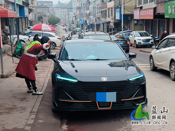 【新春走基层】土市镇春节期间全力做好道路交通执勤保障工作.jpg 【新春走基层】土市镇春节期间全力做好道路交通执勤保障工作.jpg