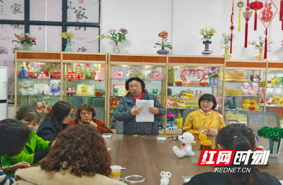 5绣娘来麓泉学习.jpg