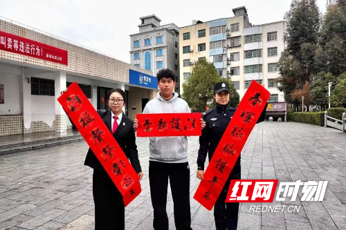 8f92e16b67c505f53ee3e709ca681827.jpg 8f92e16b67c505f53ee3e709ca681827.jpg