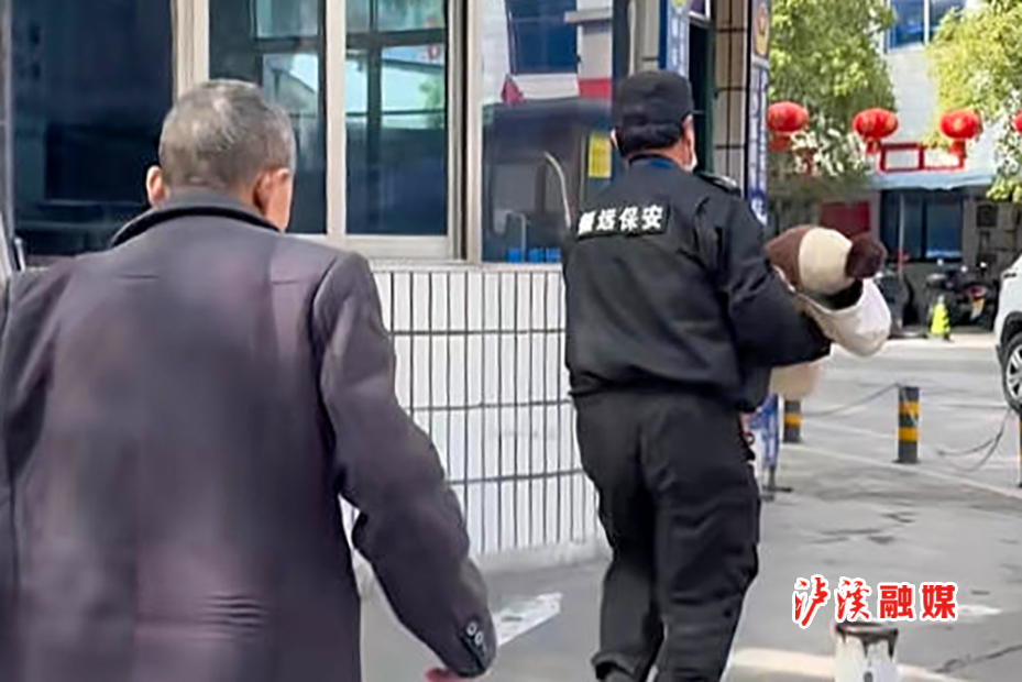 县人民医院救治昏迷孩童.jpg2.jpg修改.jpg 县人民医院救治昏迷孩童.jpg2.jpg修改.jpg