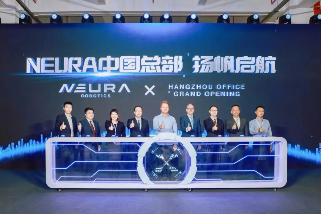 2027031467355197440.webp 图片