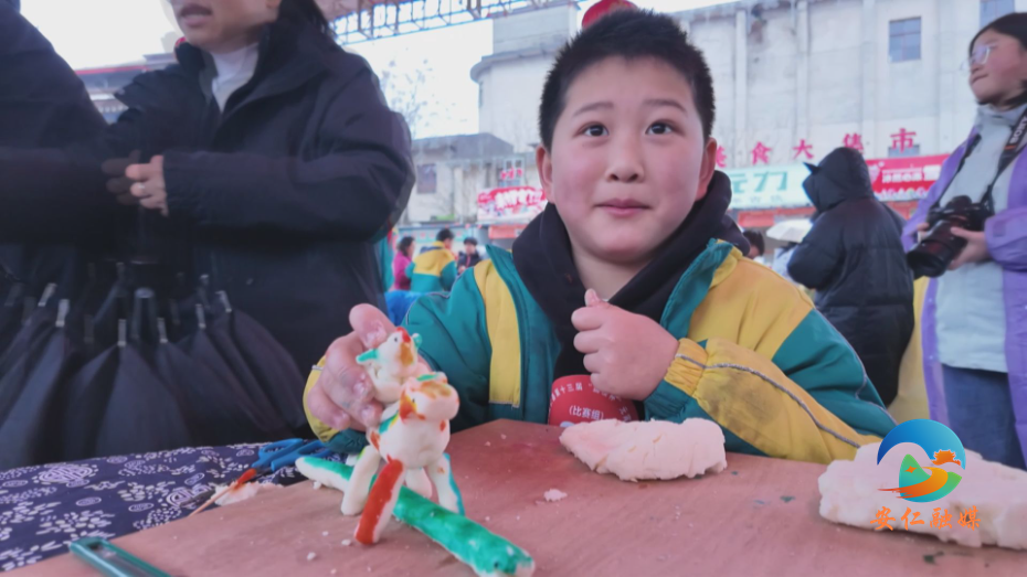 侯云旗.jpg 侯云旗.jpg