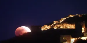 红月亮从长城升起有多震撼？