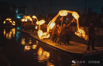 武冈元宵夜：红月当空 千年水龙巡游
