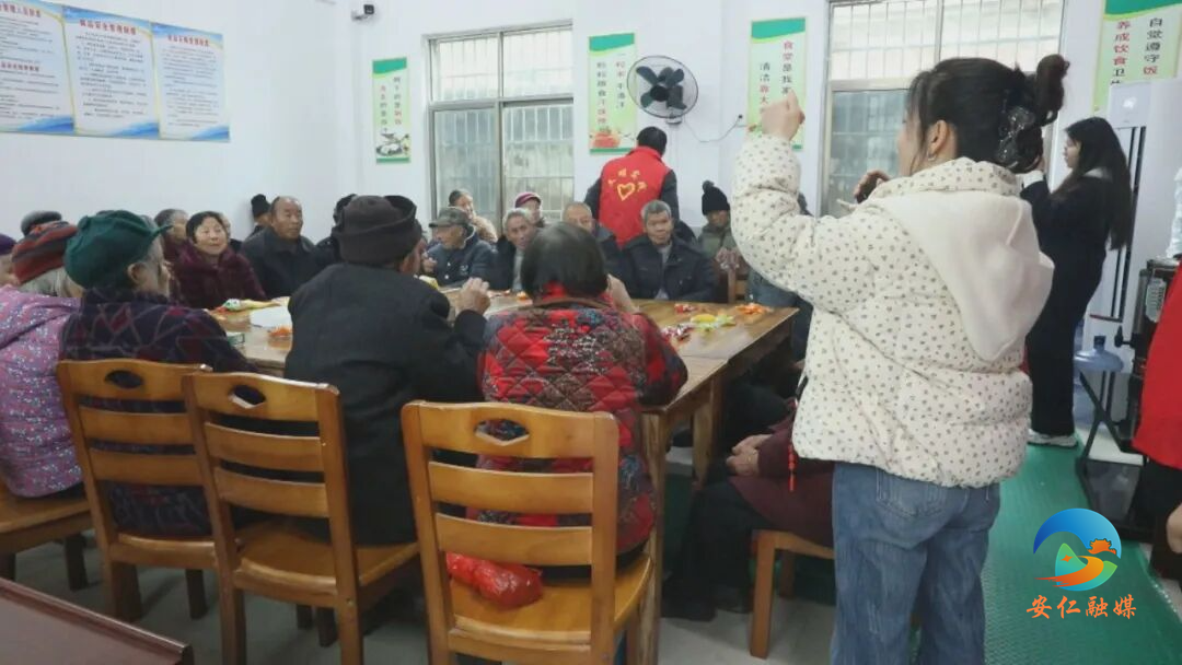 8d14d2d47a080cc1e87550998d6caf40.jpg 8d14d2d47a080cc1e87550998d6caf40.jpg