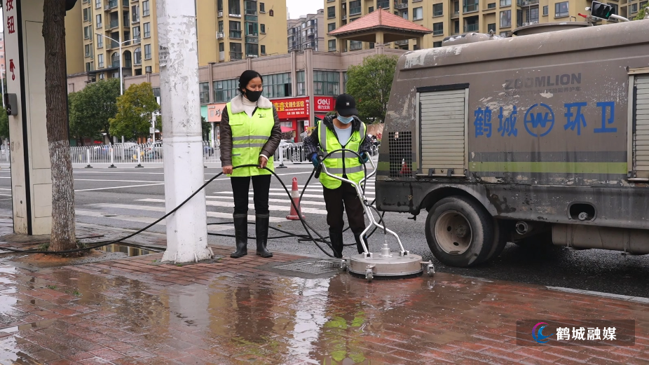 鹤玉环境开展校园周边大清扫 洁净护航新学期.mp4_20260304_164352.942.jpg 鹤玉环境开展校园周边大清扫 洁净护航新学期.mp4_20260304_164352.942.jpg