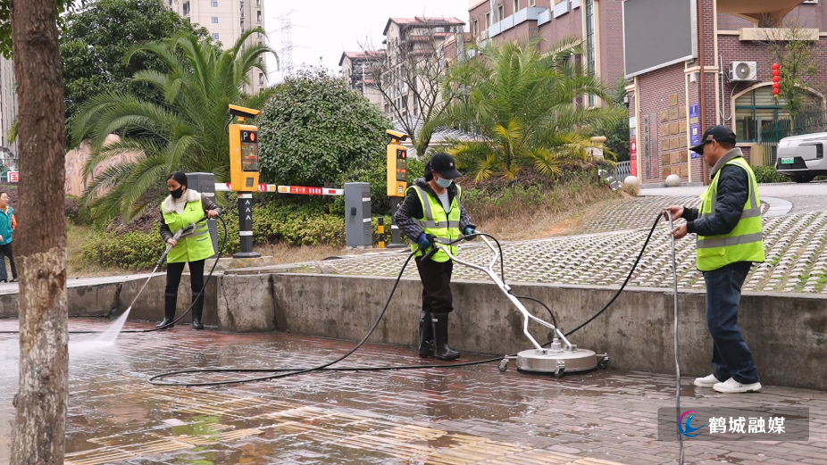 鹤玉环境开展校园周边大清扫 洁净护航新学期.mp4_20260304_164355.535.jpg 鹤玉环境开展校园周边大清扫 洁净护航新学期.mp4_20260304_164355.535.jpg