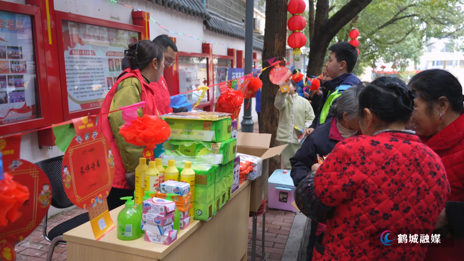 马年元宵邻里欢 心街坊社区暖意浓.mp4_20260304_170031.921.jpg