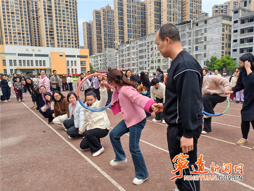 宁远县莲花小学：趣味运动庆“三八” 巾帼同心绽芳华2_副本500.png