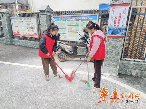宁远县桐山街道：小小志愿者齐发力 筑牢社区文明防线2_副本500.png