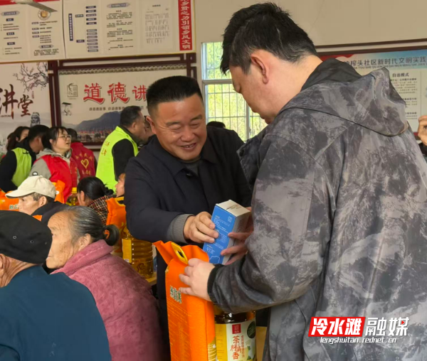 2026年3月5日:油榨头社区开展学雷锋日主题活动 (5).jpg 2026年3月5日:油榨头社区开展学雷锋日主题活动 (5).jpg