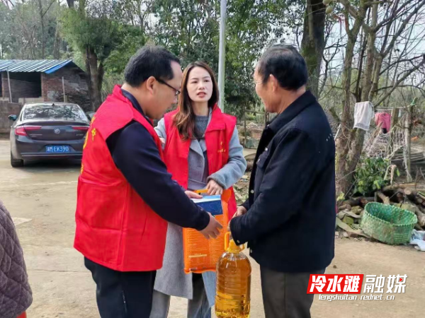 2026年3月5日:油榨头社区开展学雷锋日主题活动 (6).jpg 2026年3月5日:油榨头社区开展学雷锋日主题活动 (6).jpg