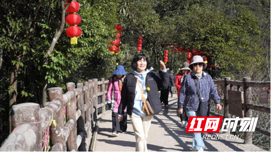 宜章:春日莽山 “韩流”涌动(新媒体)613.png 宜章:春日莽山 “韩流”涌动(新媒体)613.png