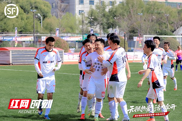 2_7597980.jpg 2_7597980.jpg