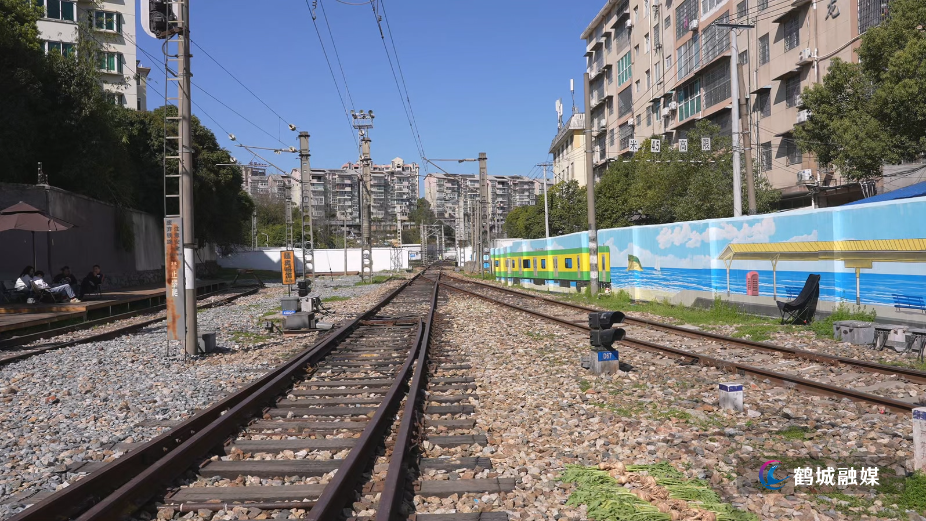 铁轨新生绘新景  老城提质惠民生.mp4_20260316_172336.612.jpg