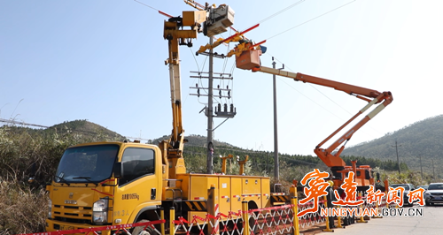 宁远电力：双车协同不停电 精准检修护民生_副本500.png
