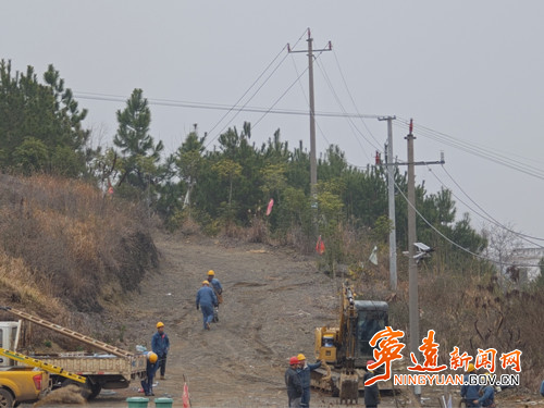 宁远电力:春雨检修不松懈 筑牢防线保供电_副本500.jpg 宁远电力:春雨检修不松懈 筑牢防线保供电_副本500.jpg