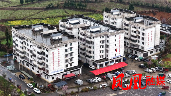 凤凰腊尔山：高山玩具厂海外订单旺 苗乡巧[00_01_58][20260326-120556].jpg