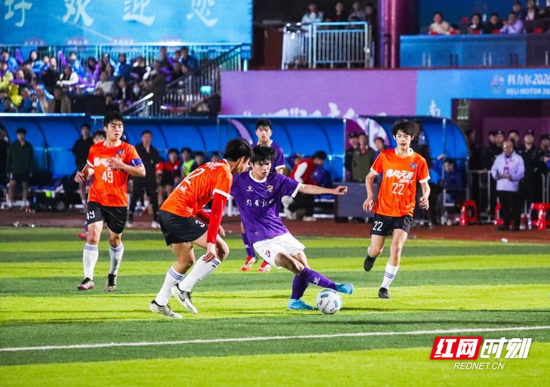 湖南永州:“永超”第二轮比赛 南有新田队主场4比0战胜冷水滩勇闯天涯队02_.jpg