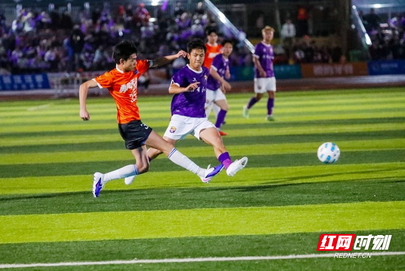 湖南永州:“永超”第二轮比赛 南有新田队主场4比0战胜冷水滩勇闯天涯队03_.jpg