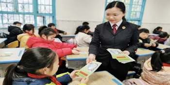 溆浦检察：法治春风拂校园 检护青春助成长