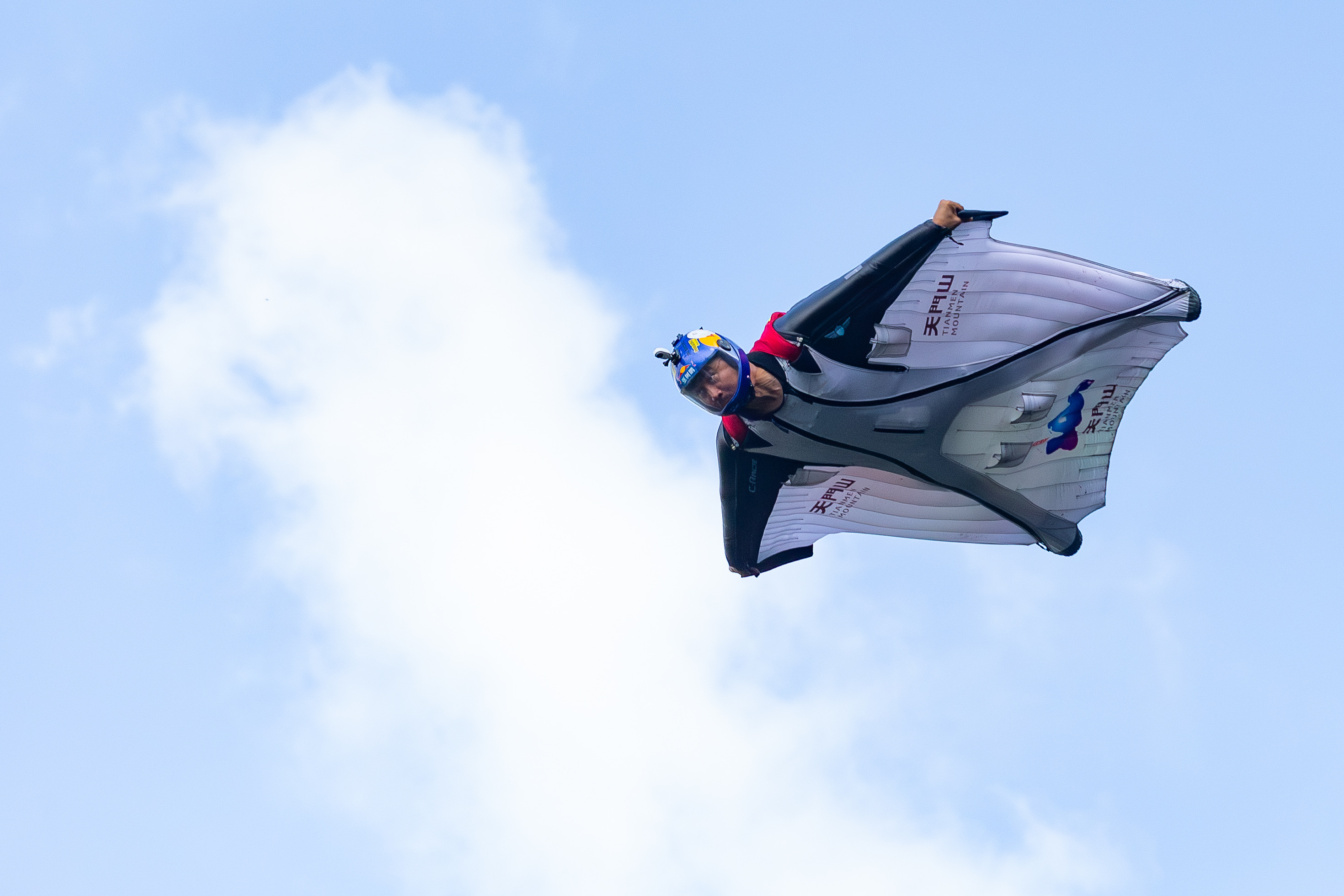 从“风景”到“精神”，天门山如此定义“国际张”的新高度！