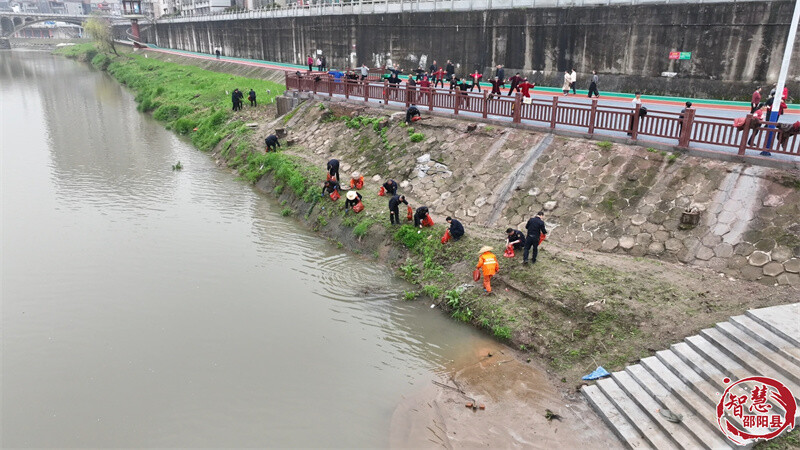 邵阳县：干群携手共治 擦亮河畔宜居底色(图1)