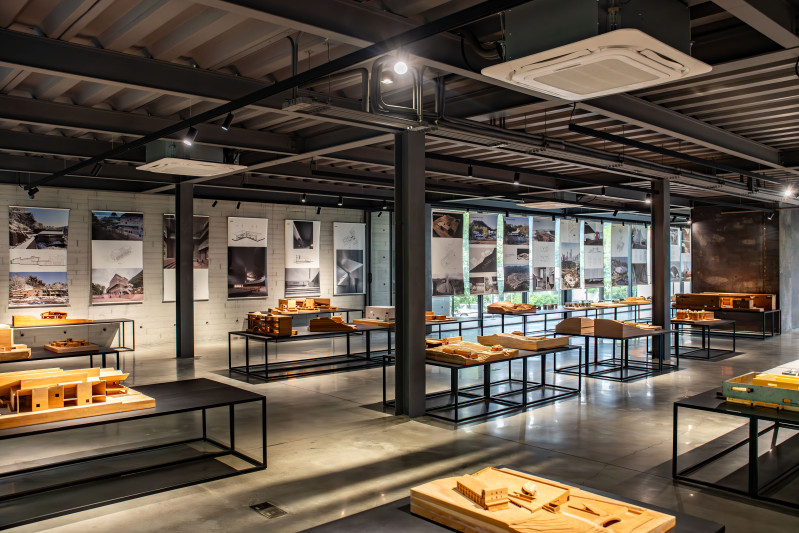 艺术家魏春雨老师在后湖的工作室。湘江早报全媒体记者 罗钟杰 摄