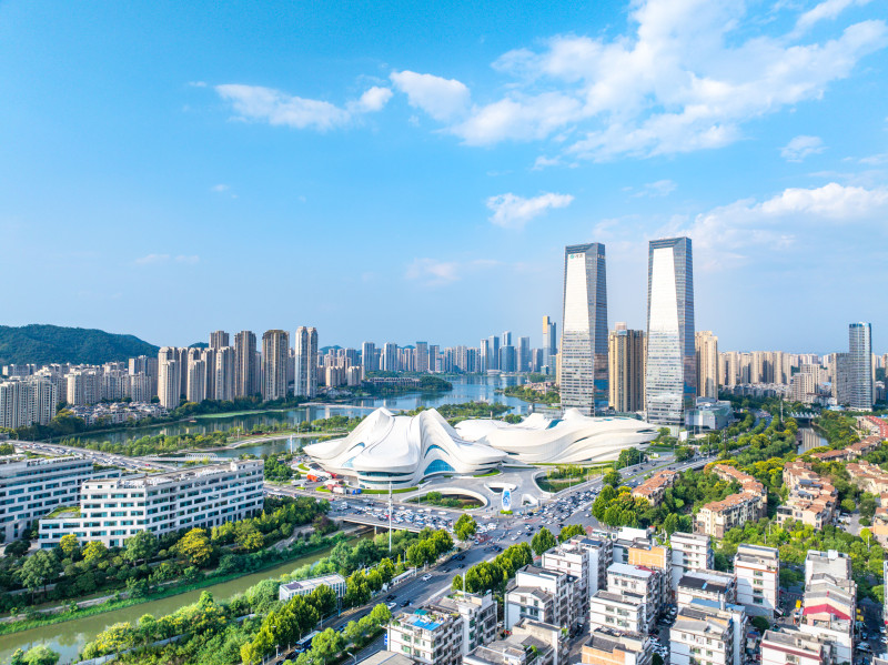 经济稳进向好、项目建设支撑、科创加速提升,湘江新区半年度工作成绩斐然。除署名外均为 通讯员 供图 经济稳进向好、项目建设支撑、科创加速提升,湘江新区半年度工作成绩斐然。除署名外均为 通讯员 供图