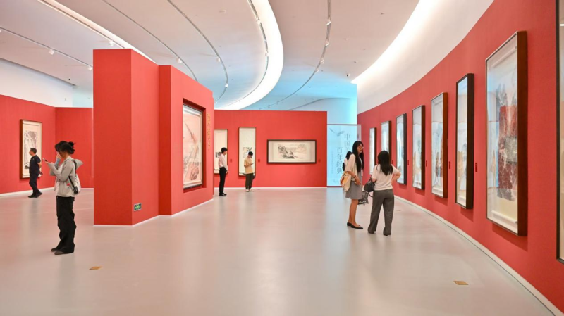 “中国美术百年经典”展重磅启幕。湘江早报全媒体记者 罗钟杰 摄