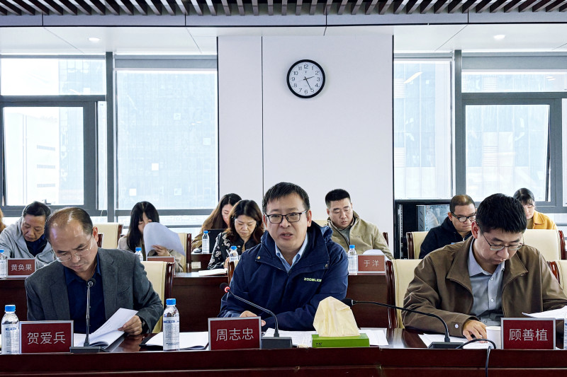 企业代表结合发展实际，对辖区人工智能产业发展建言献策。