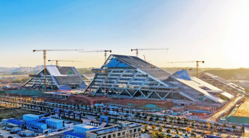 岳麓山大学科技城与湘江科学城“双城联动”，双双跻身全国百强，创新空间格局全面优化。