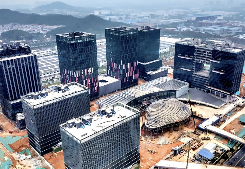 日前，世界计算·长沙智谷的“云脑”正式封顶，将于明年6月全面竣工。通讯员 供图