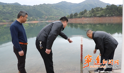 宁远：汛期备战忙 隐患处置筑防线2_副本500.png