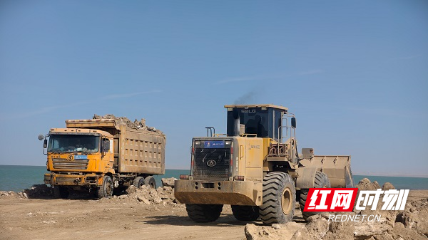 青海盐湖项目.jpg 青海盐湖项目.jpg