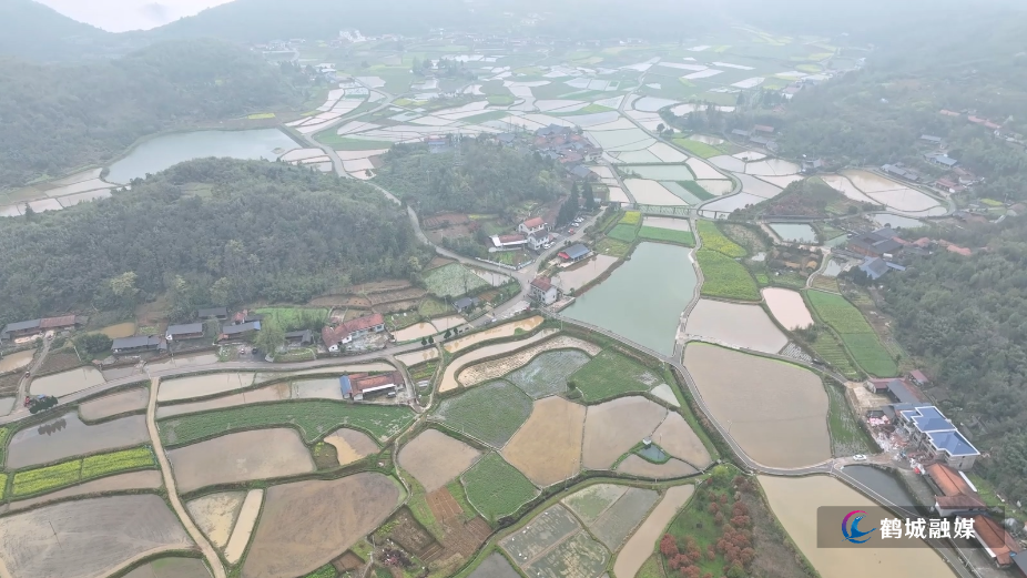 怀化市鹤城区:雨后山村云雾缭绕 春日田园风光如画(高清视频).mp4_20260410_162706.320.jpg 怀化市鹤城区:雨后山村云雾缭绕 春日田园风光如画(高清视频).mp4_20260410_162706.320.jpg