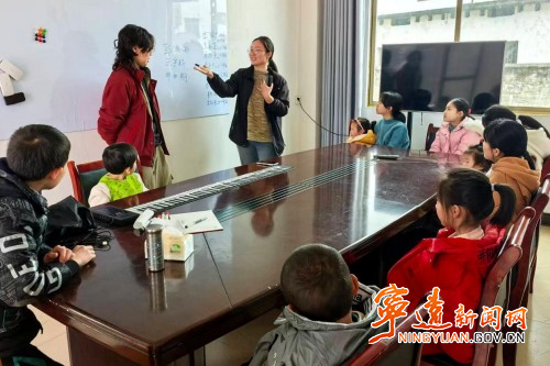 宁远:科技小院“周末课堂” 点亮乡村儿童求知梦3_副本500.jpg 宁远:科技小院“周末课堂” 点亮乡村儿童求知梦3_副本500.jpg