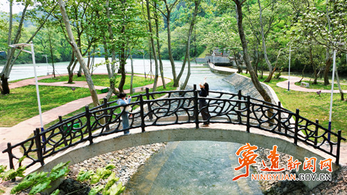 宁远：春风又绿五里沟 生态美景入画来3_副本500.jpg