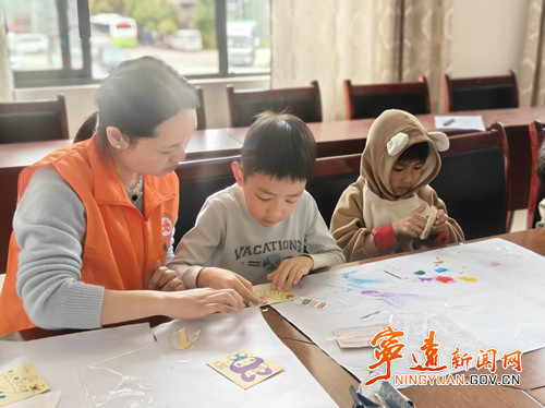 宁远民政局：关爱儿童手工沙画活动_副本500.jpg