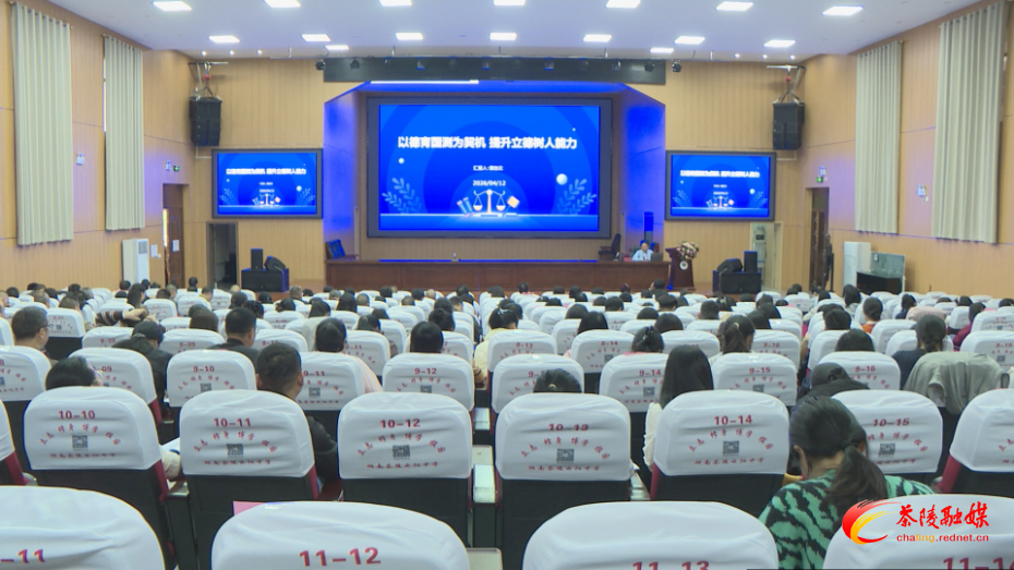 pW5a2r6ZPbEA.bmp pW5a2r6ZPbEA.bmp