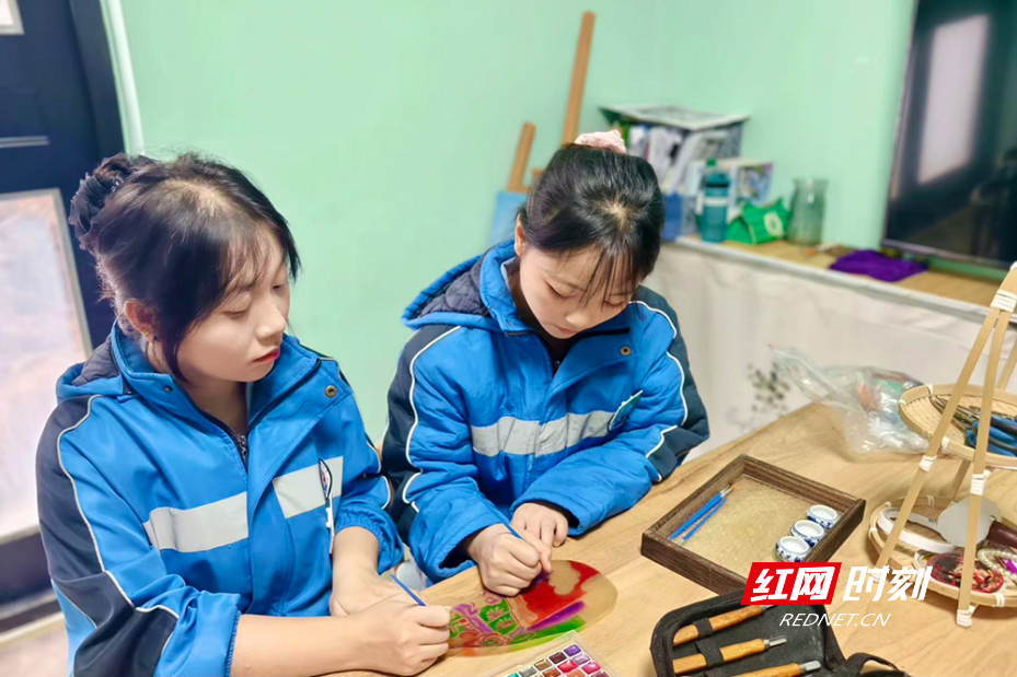 统战皮影戏.jpg 统战皮影戏.jpg