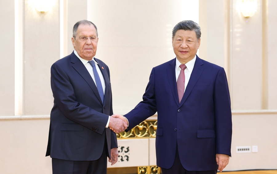 习近平会见俄罗斯外长拉夫罗夫