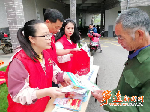 宁远县九疑瑶族乡:禁毒宣传“赶大集” 扎紧防毒“紧箍咒”_副本500.jpg 宁远县九疑瑶族乡:禁毒宣传“赶大集” 扎紧防毒“紧箍咒”_副本500.jpg