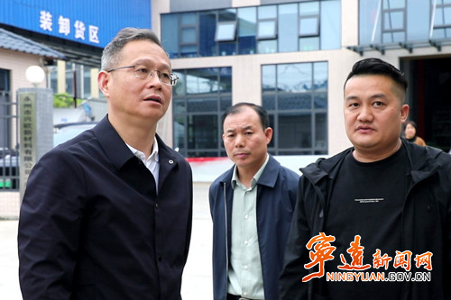 毛政:精准服务企业 解难题促发展_副本500.jpg 毛政:精准服务企业 解难题促发展_副本500.jpg