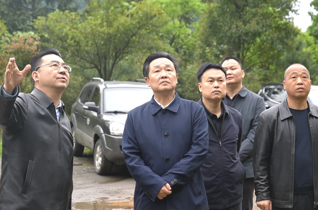 唐成督导检查安全生产及环保督察反馈问题整改工作