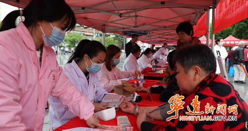 宁远开展第24个全国《职业病防治法》宣传周活动_副本500.png