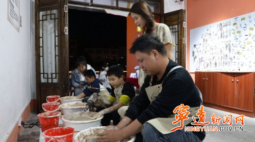 【美景不远·就在宁远】宁远：“五一”夜游正当时 文庙古街解锁文旅新体验2_副本500.jpg