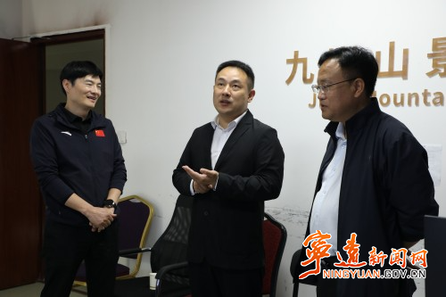 林亮亮走访慰问一线工作者并调研交通、文旅等工作2_副本500.jpg